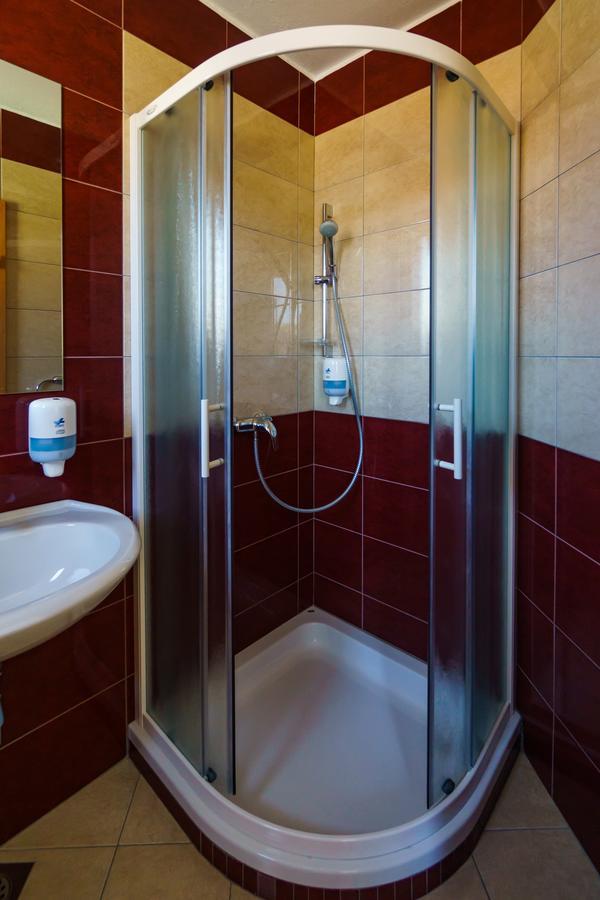 Bed & Breakfast Karun Церклє-на-Горенськем Екстер'єр фото