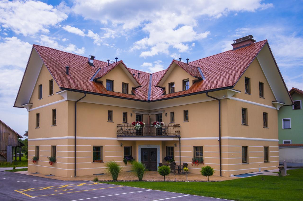 Bed & Breakfast Karun Церклє-на-Горенськем Екстер'єр фото